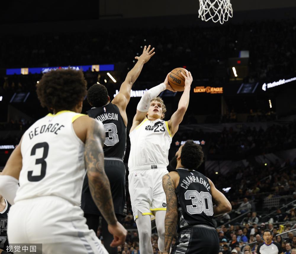 在英超联赛 在英超联赛